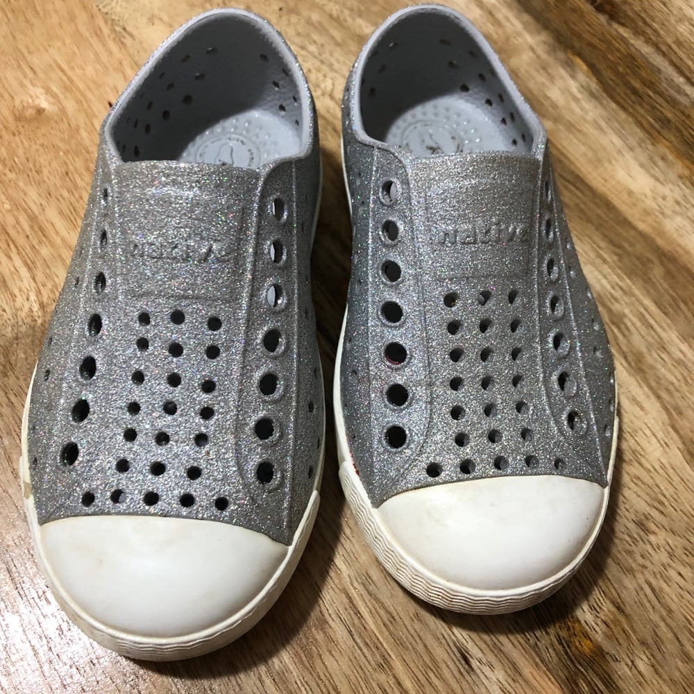 Native Jefferson Bling Slip On Sneakers Silver